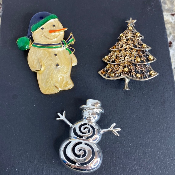 Holiday Winter Themed Pins Brooches  Get all three! - Picture 1 of 6